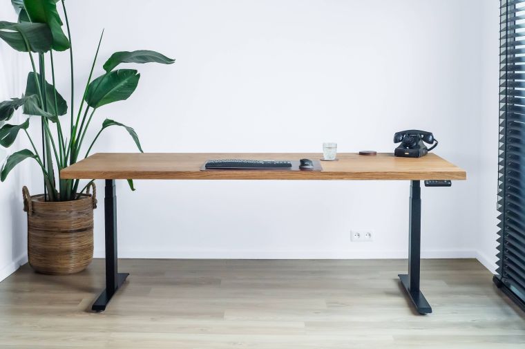 Donker eiken zit sta bureau model 2022
