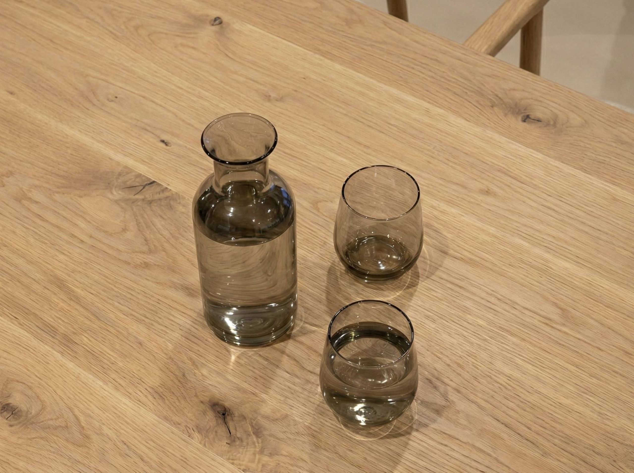 Geborsteld eiken design tafel