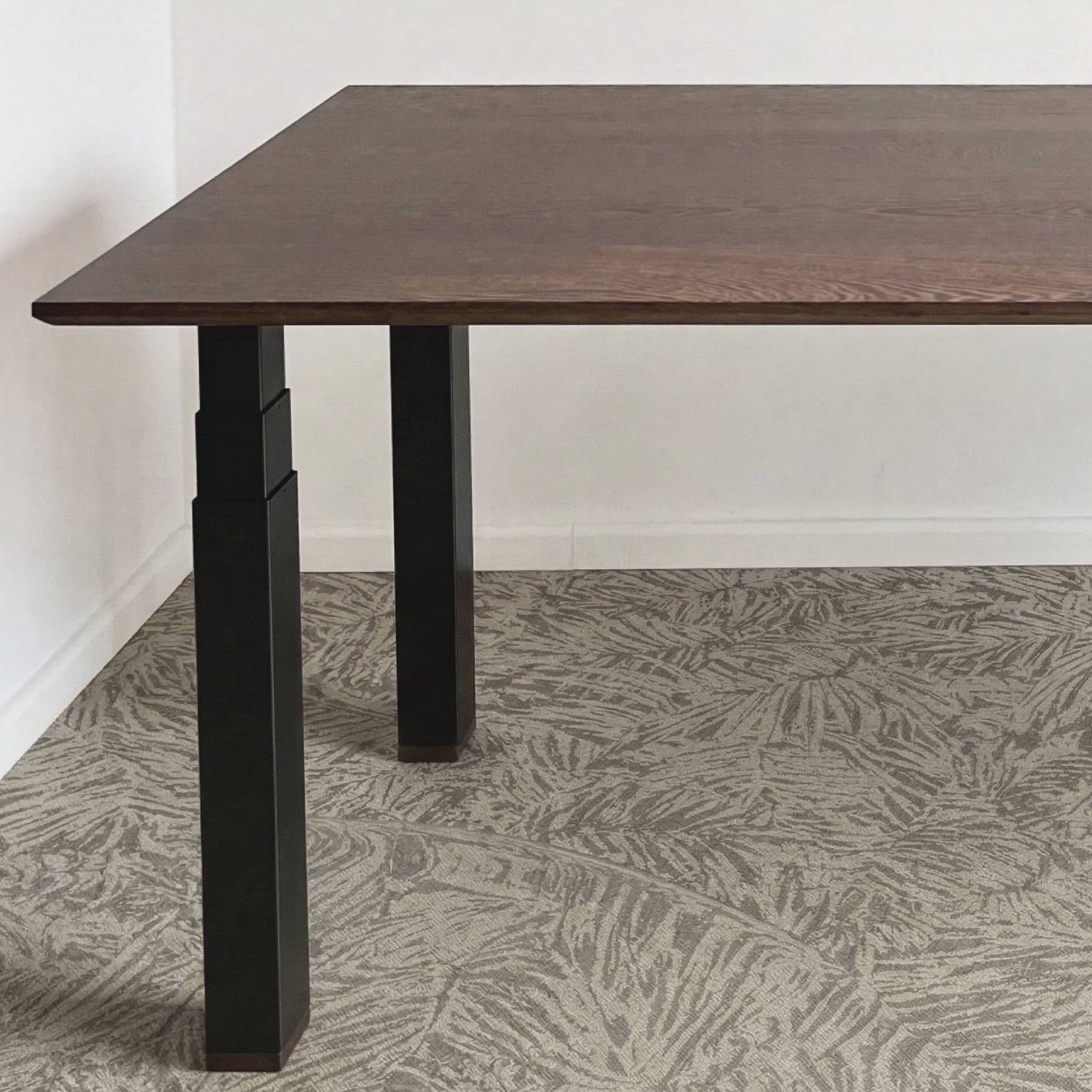 Massief Wengé houten bureaublad met elektrisch onderstel