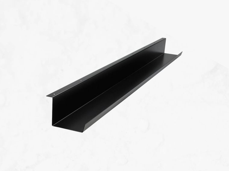 Metalen kabelgoot in zwart uitgevoerd 147cm