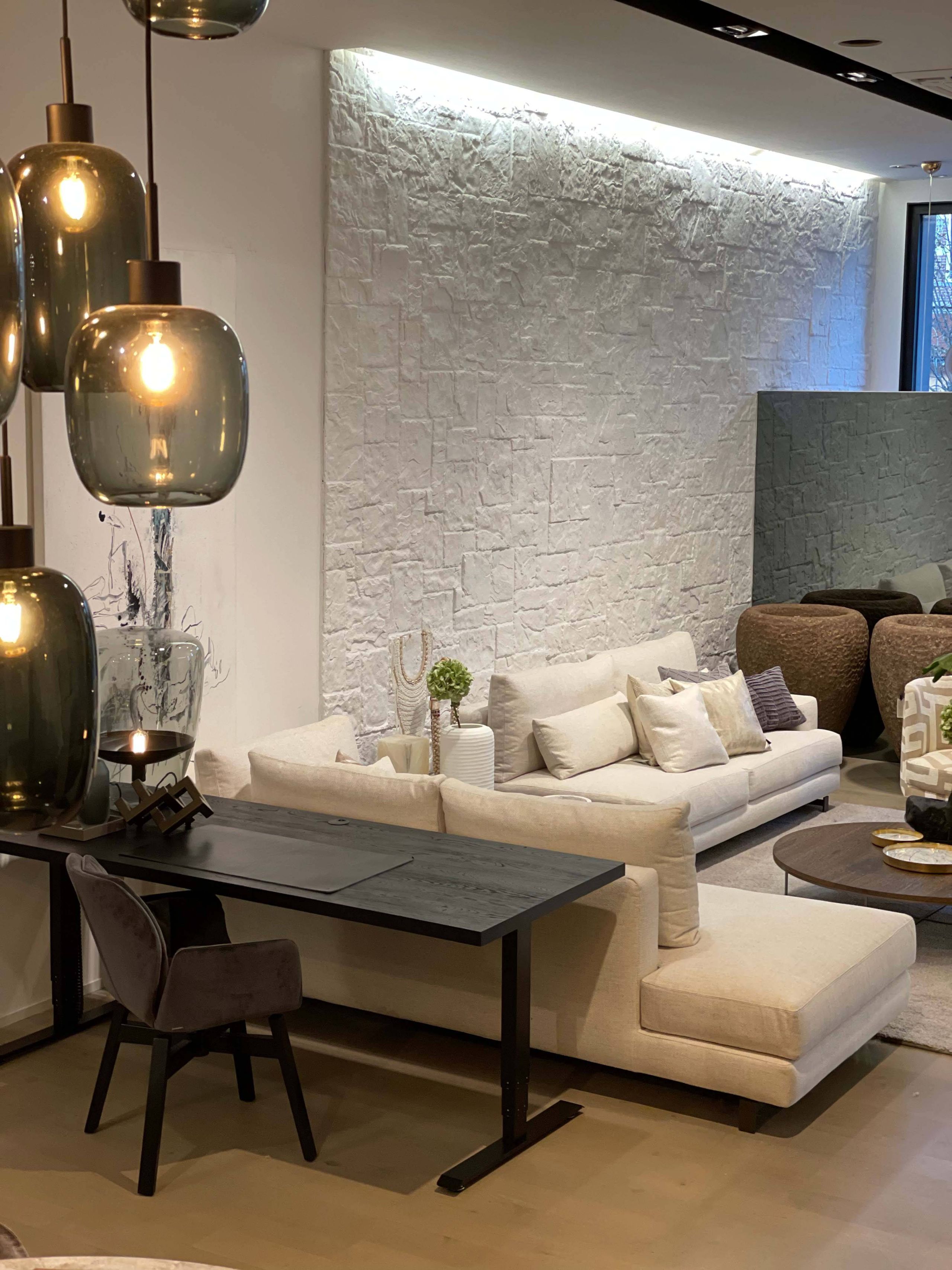 In hoogte verstelbaar design zit sta bureau