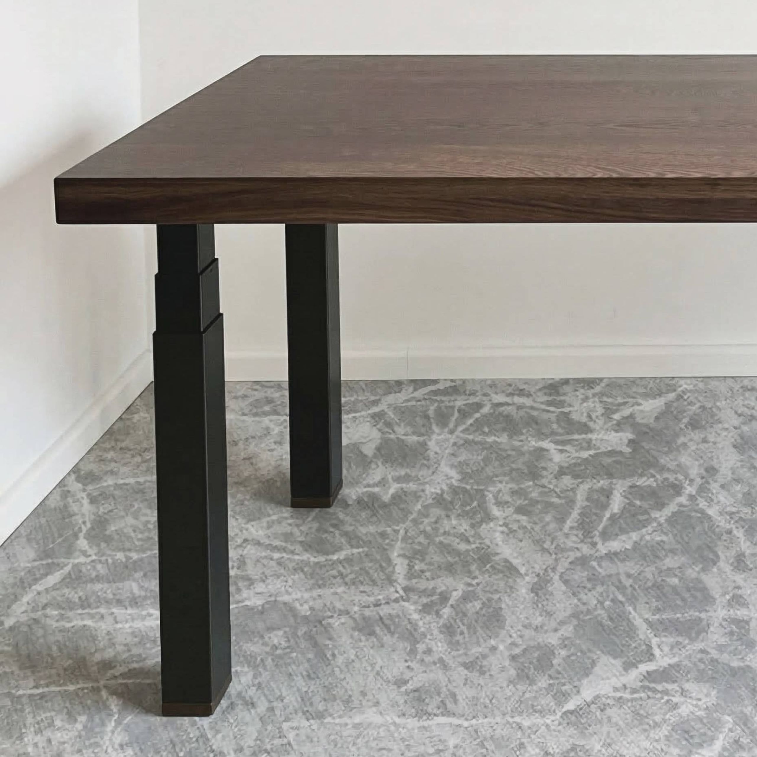 Wengé houten bureaublad met in hoogte verstelbare tafel met 4 poten