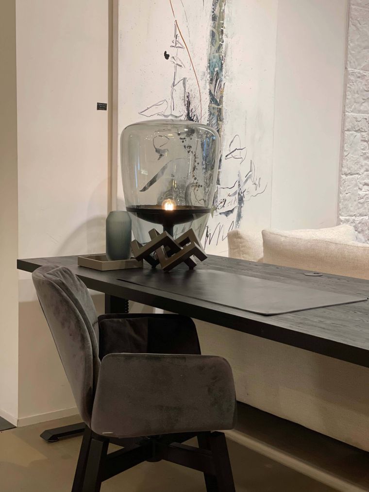 Zwart eiken design zit-sta bureau