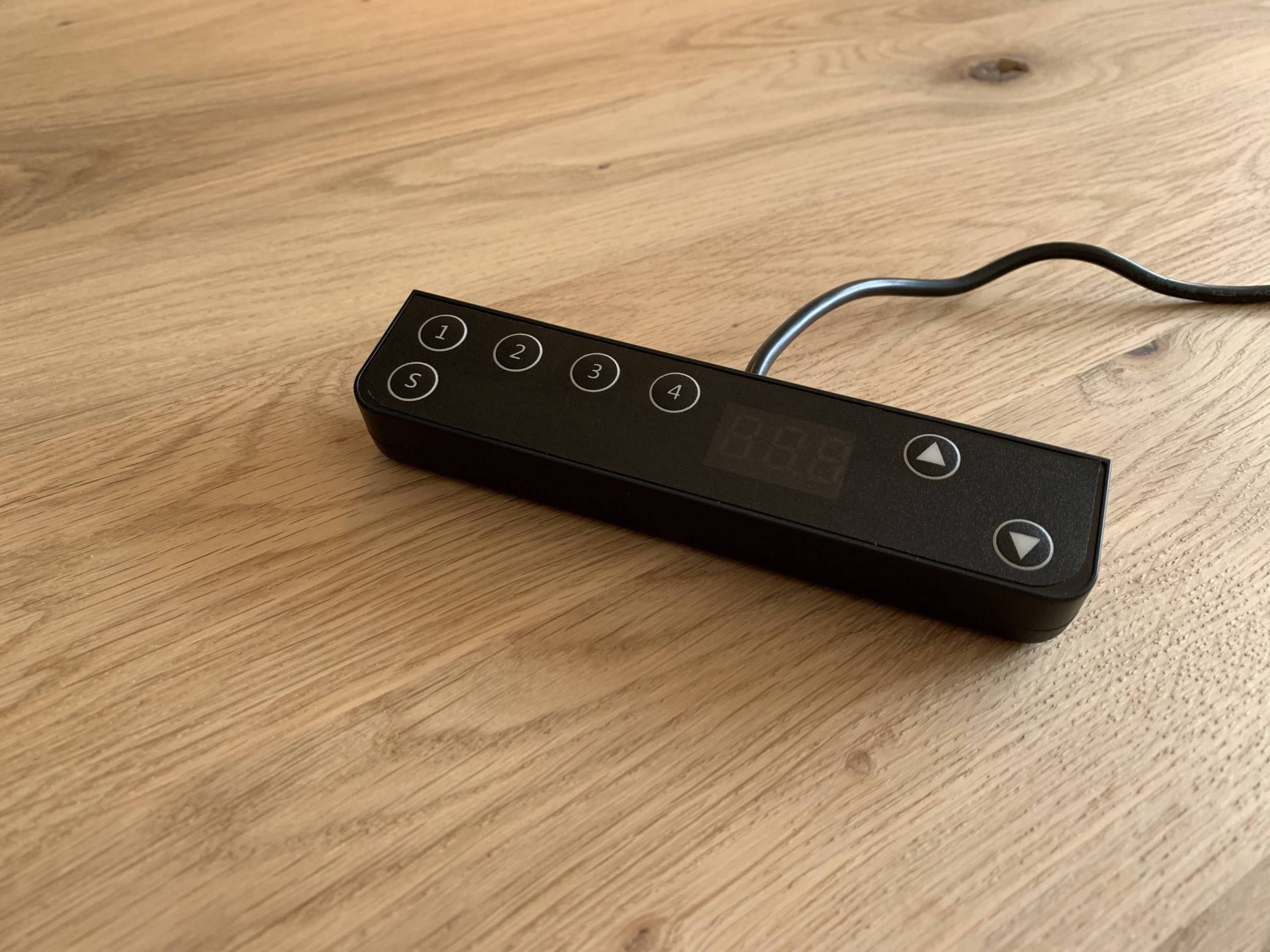 Controller Elite zit sta bureau