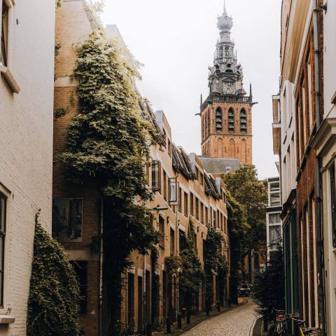 Stad Nijmegen, eenvoudig bestellen van zit sta bureaus