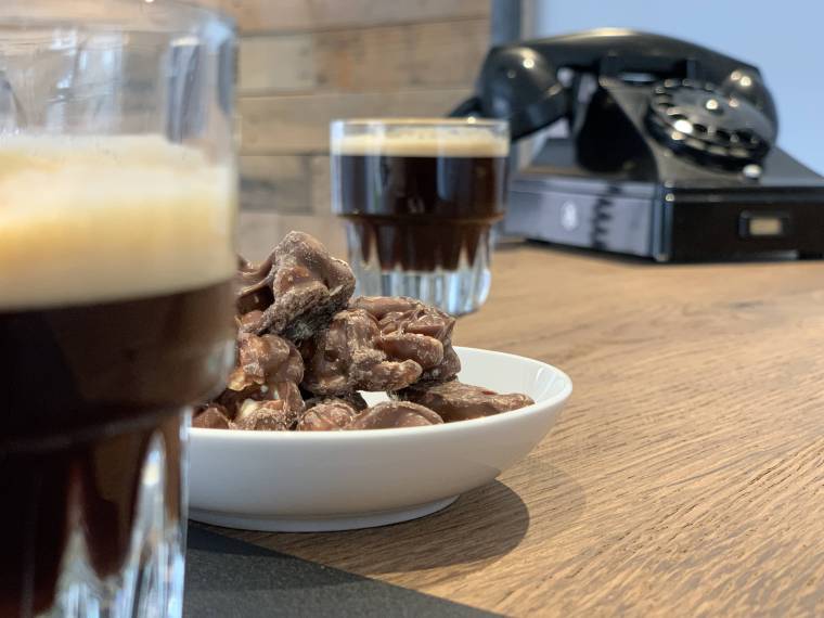 Advies kopje koffie, overleg design meubelen Tilburg