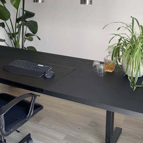 Zwart eiken zit sta bureau