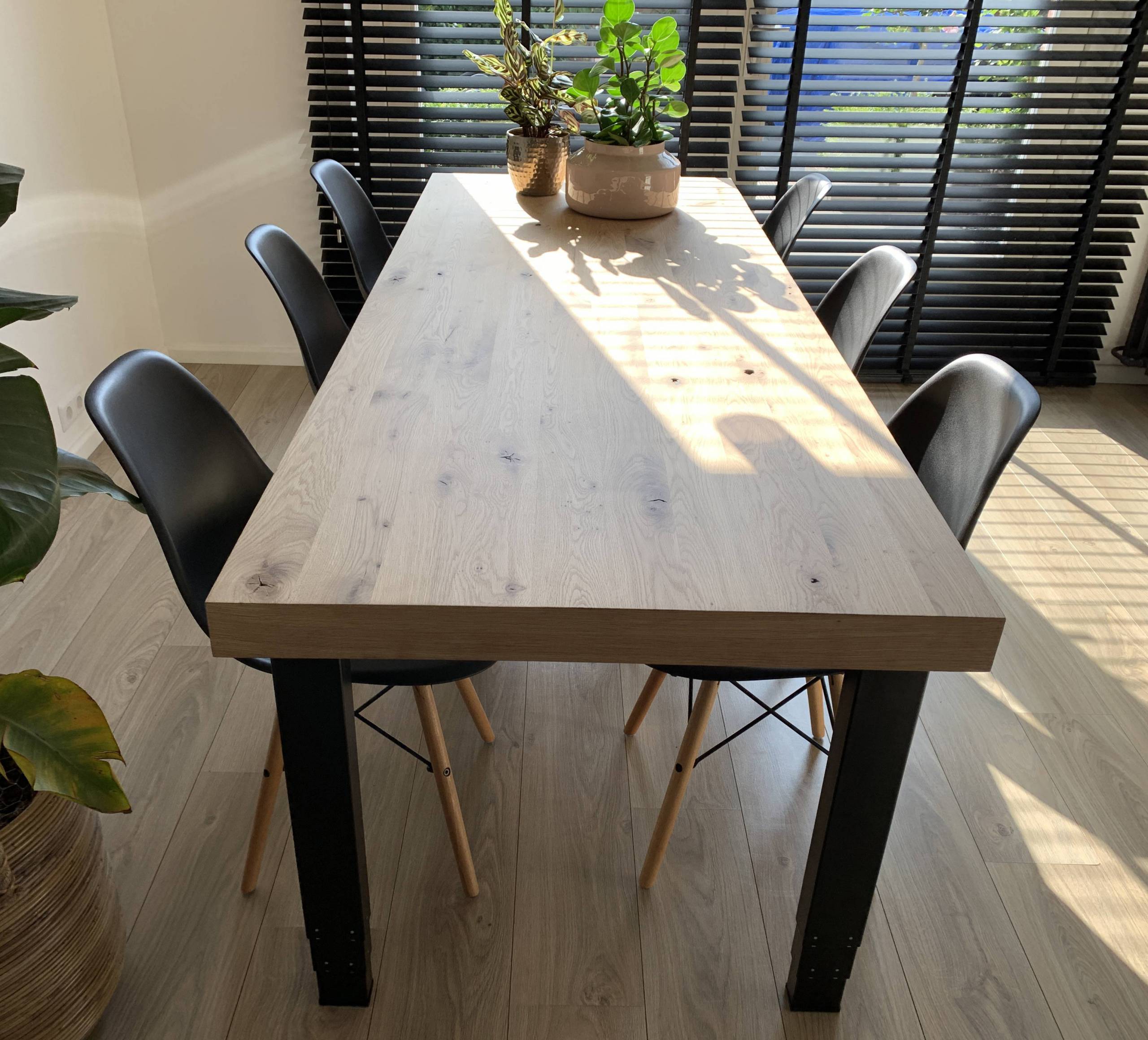 Blank eiken, licht eiken, hoogte verstelbaar tafel