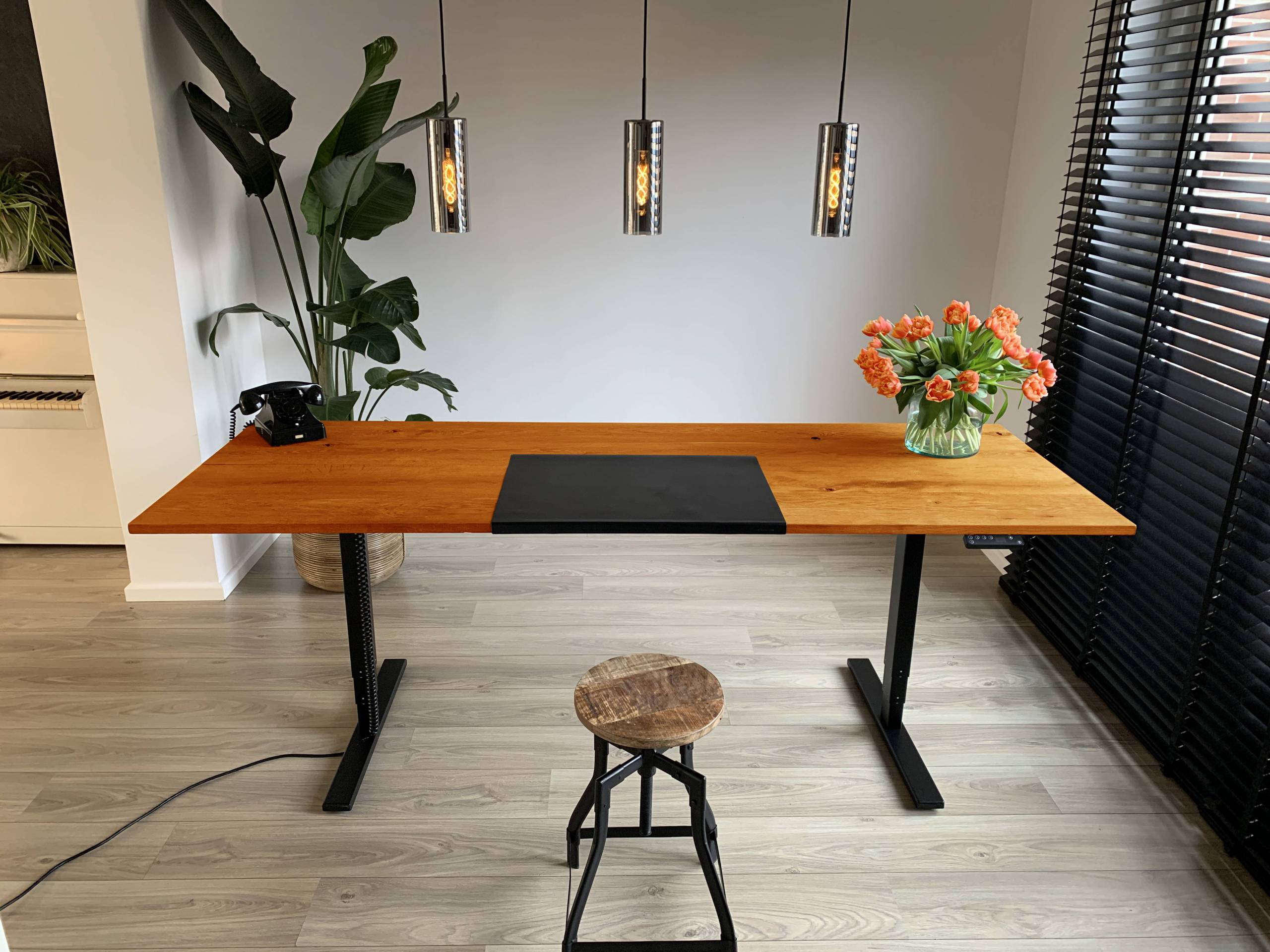 Oranje bureau koningsdag